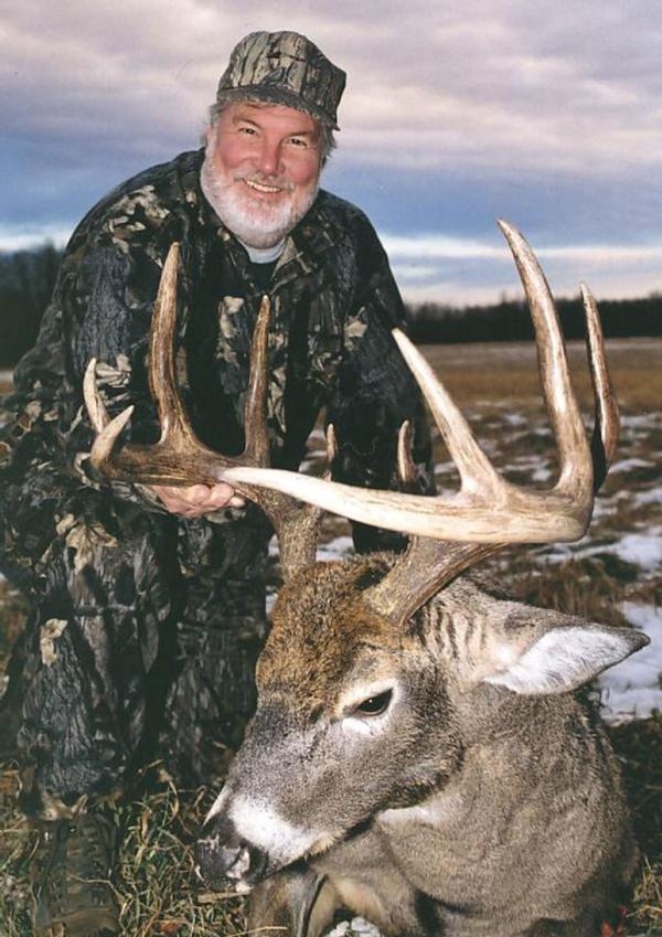 Northern Alberta Whitetail Hunts